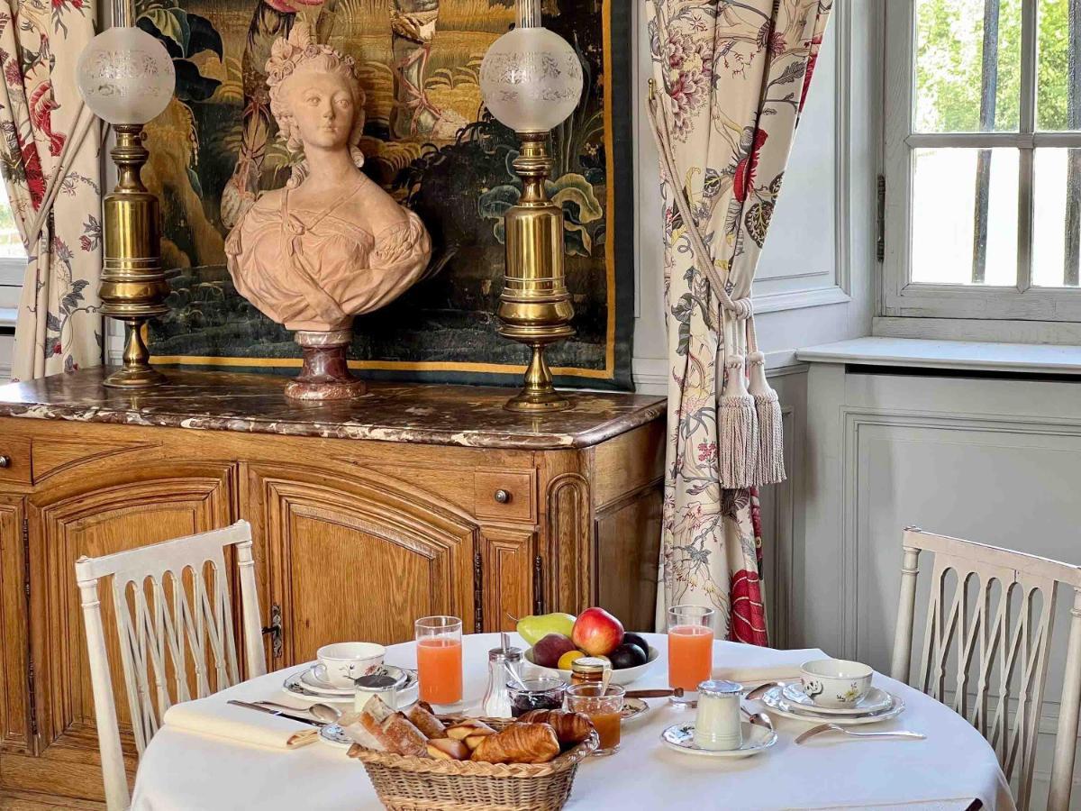 Chateau De La Riviere Pontgouin 外观 照片